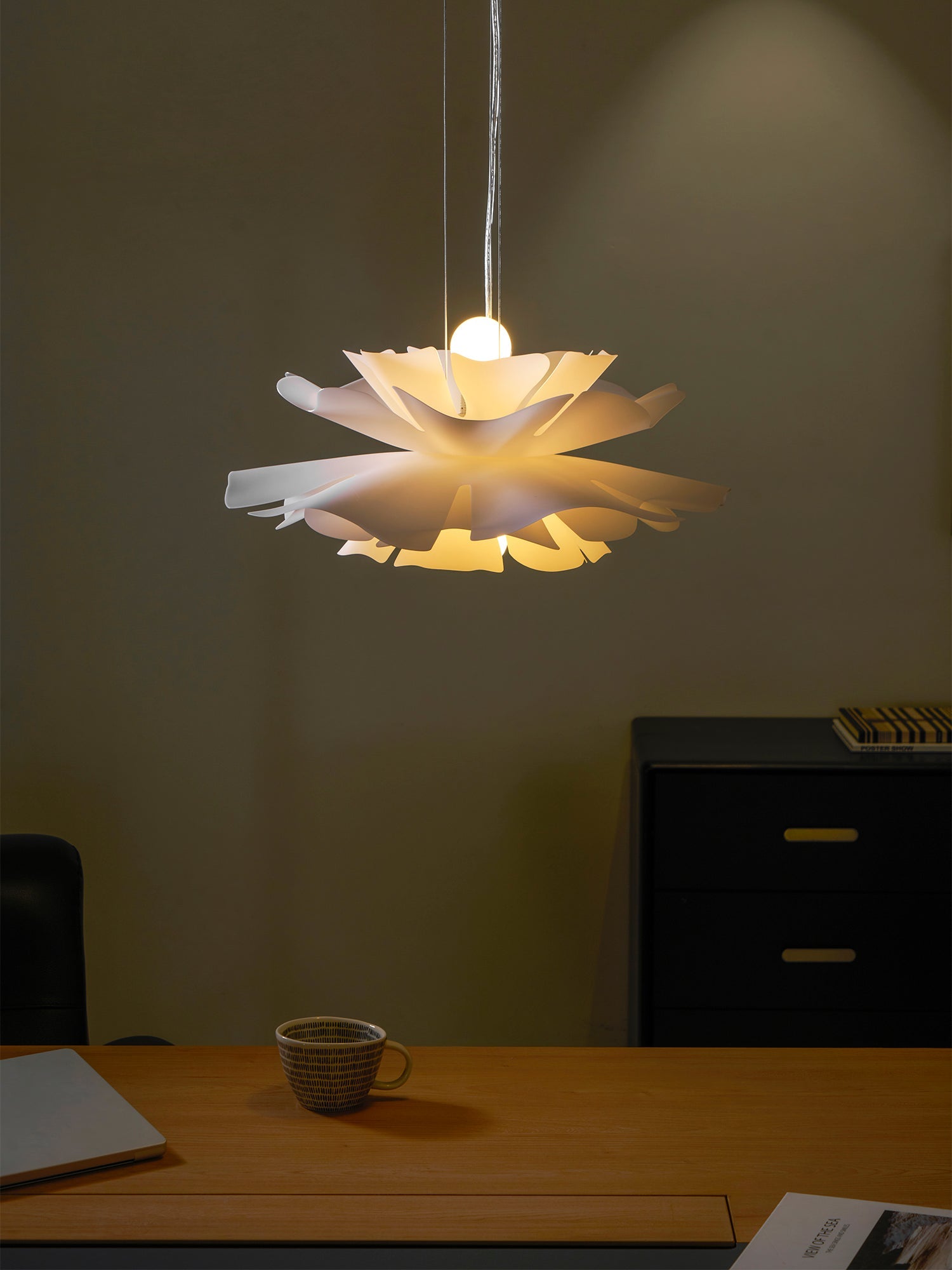 Aldale Lotus Pendant Light