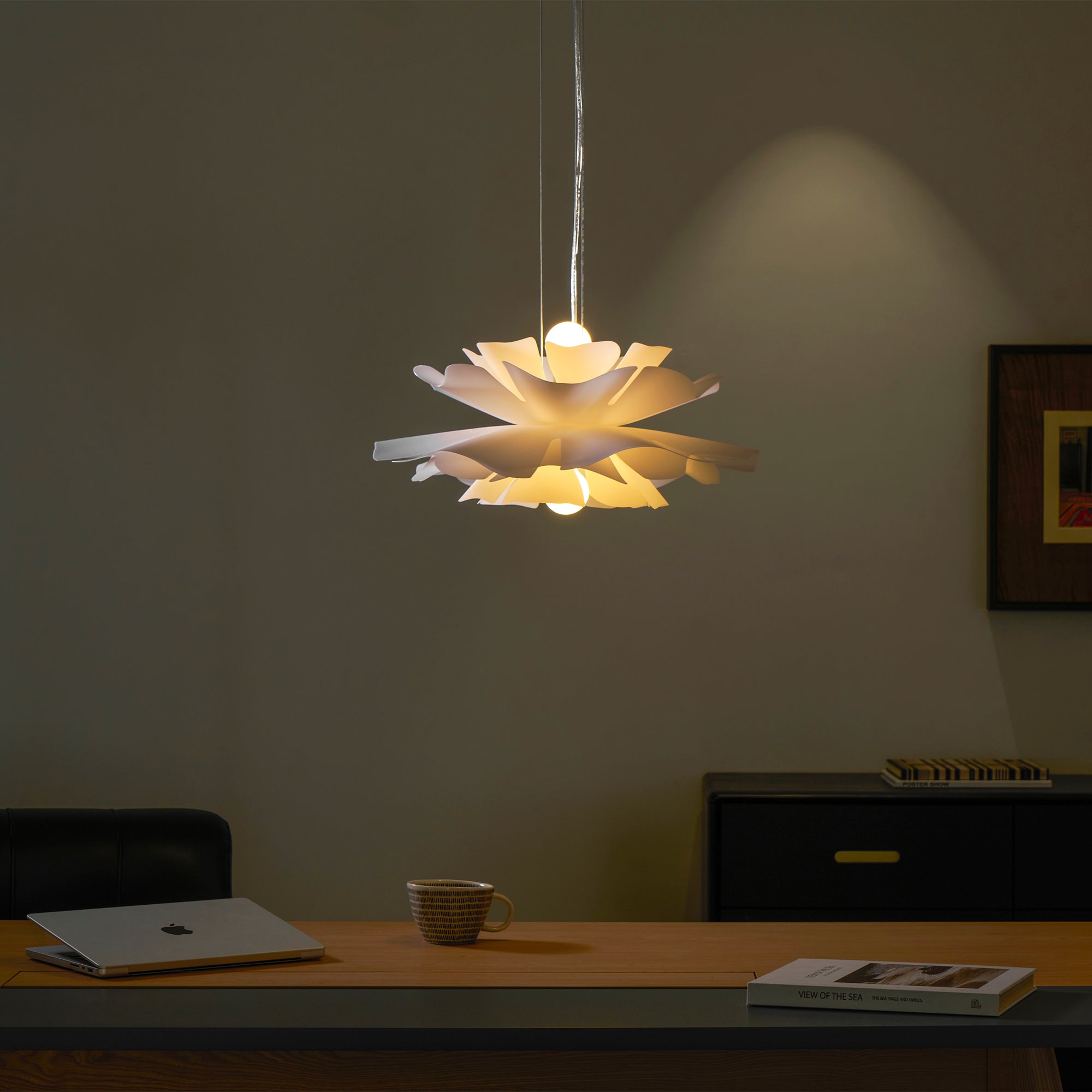 Aldale Lotus Pendant Light