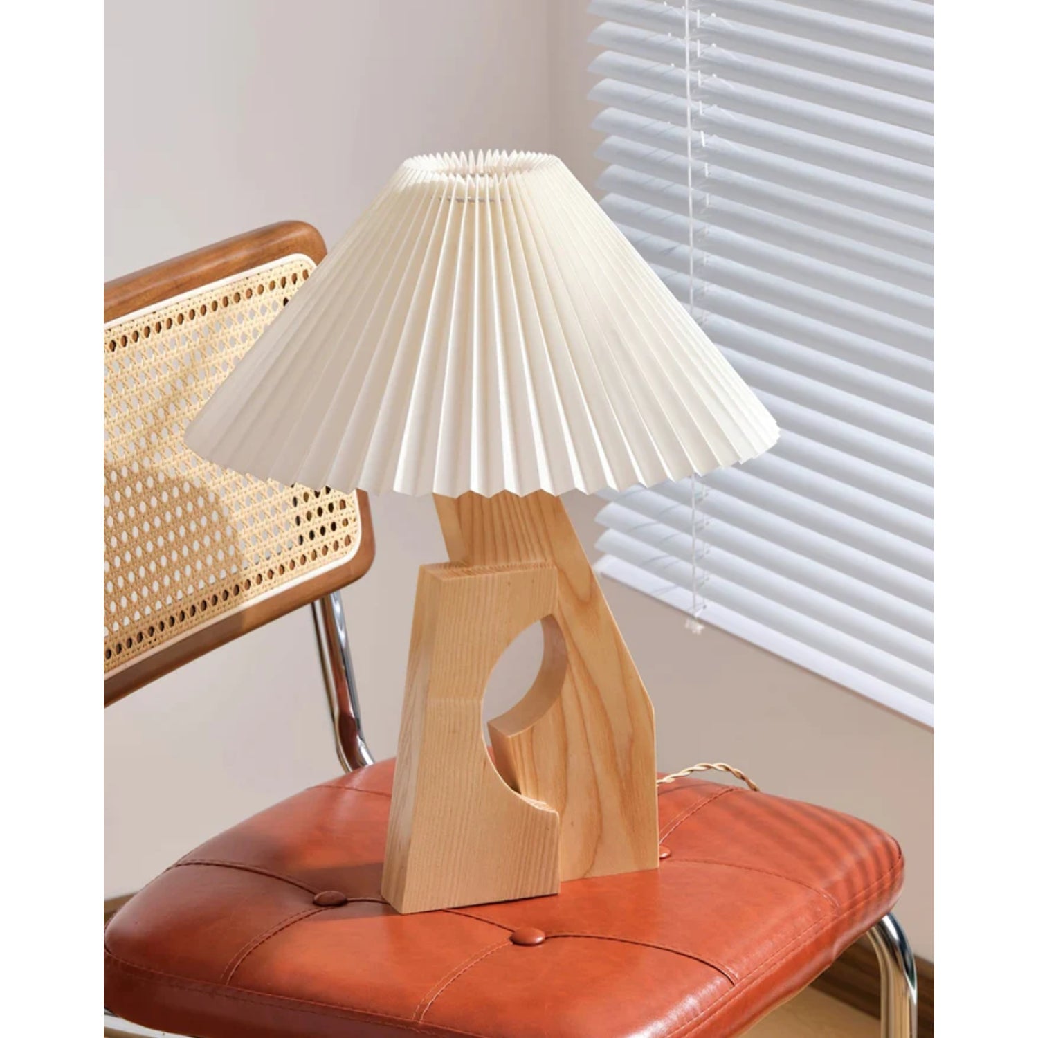 Zelayn Ribbed Table Lamp