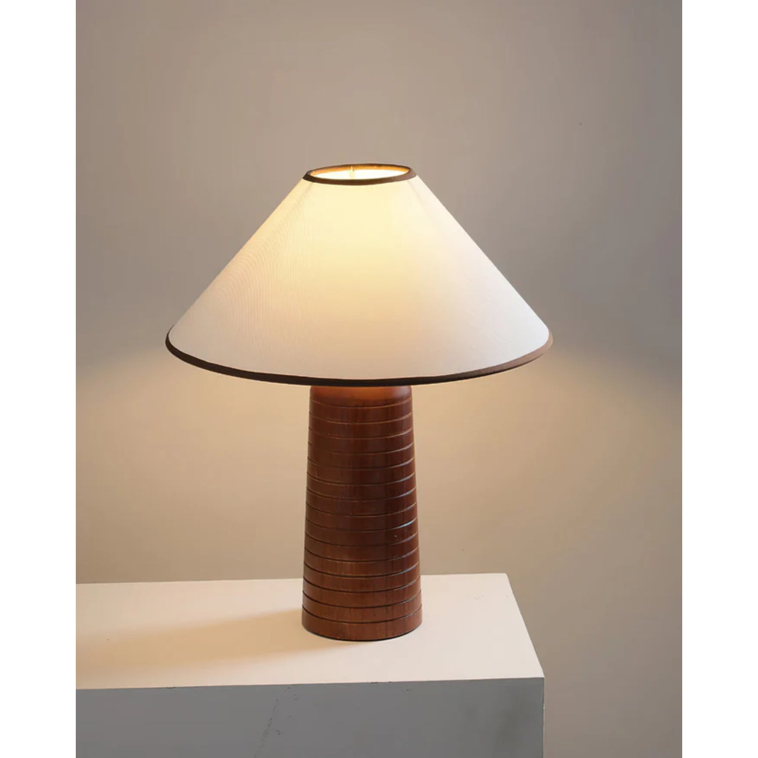 Zarismo Table Lamp