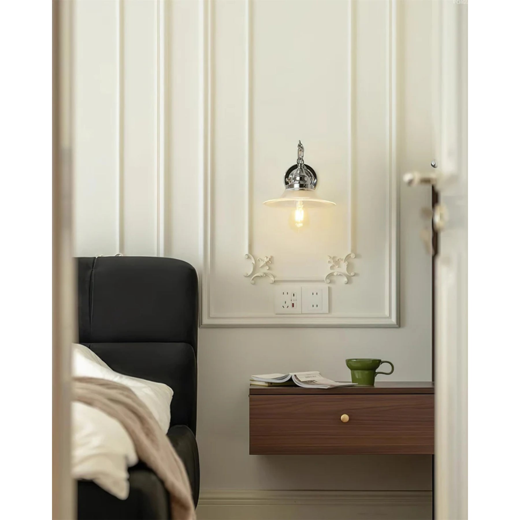 Jolessa Wall Light
