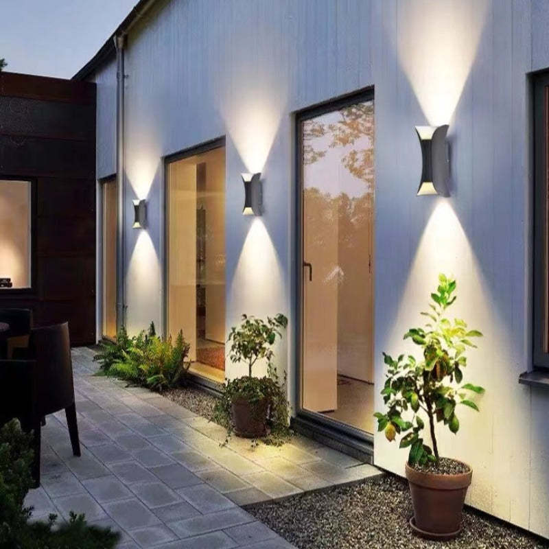 Fenlin Outdoor Wall Light