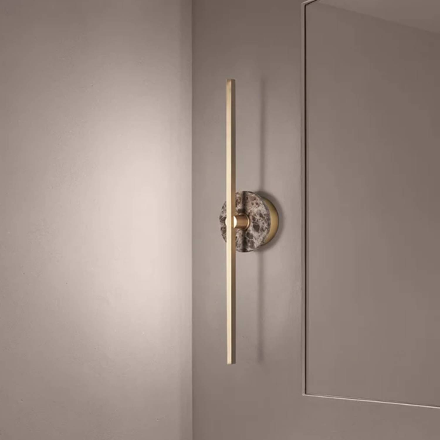 Selyzan Wall Light
