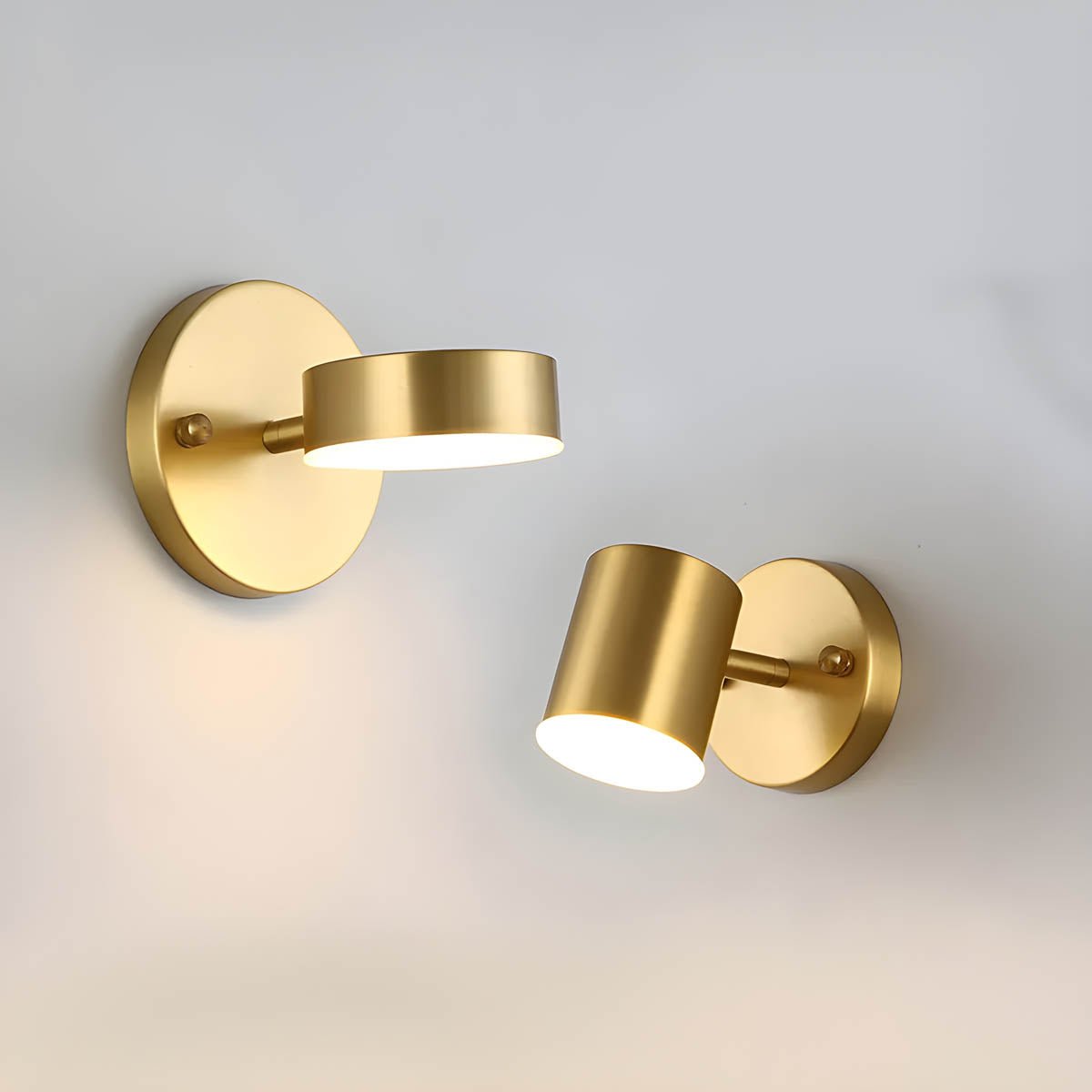 Tobbon Wall Light
