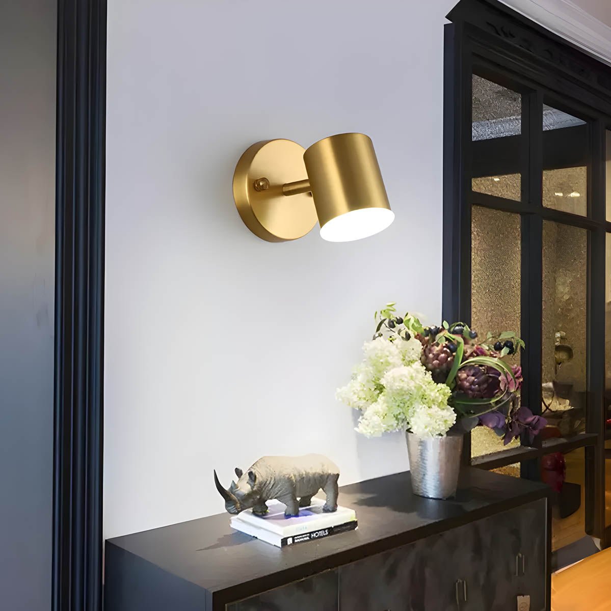 Tobbon Wall Light