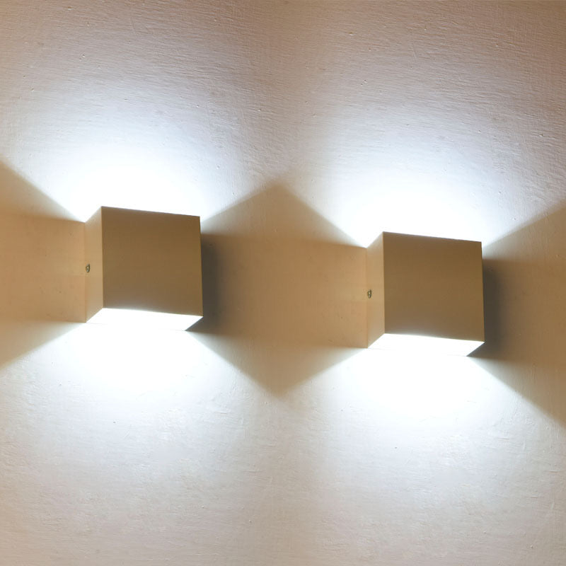 Tavey Outdoor Wall Light