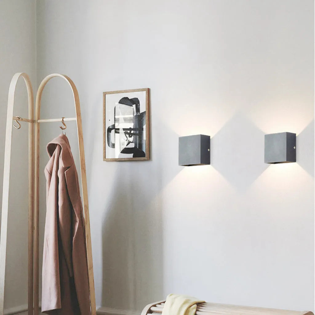 Tavey Outdoor Wall Light