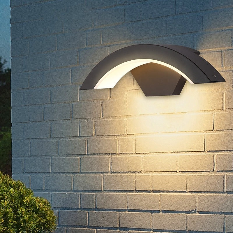 Feloré Outdoor Wall Light