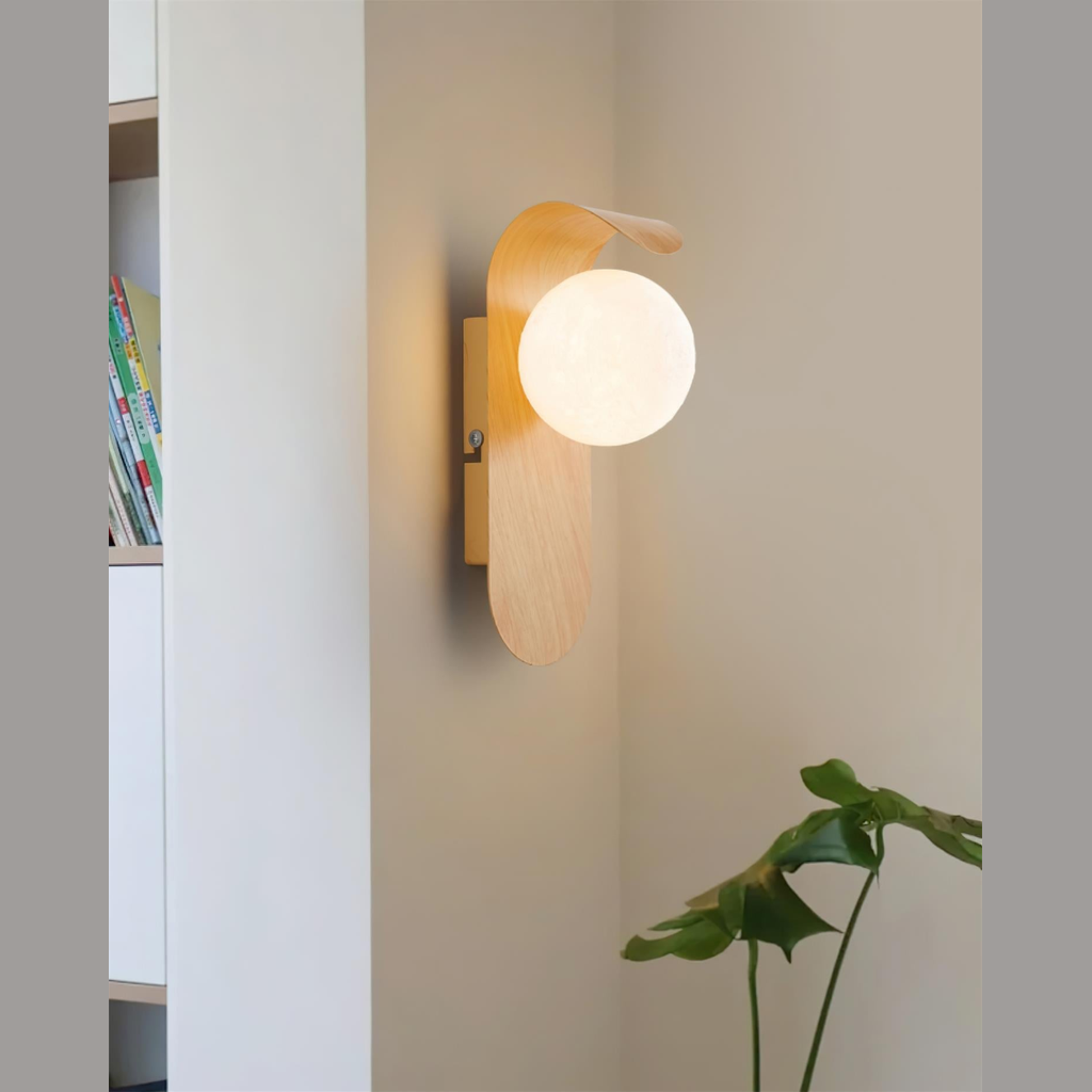 Tavwick Wall Light