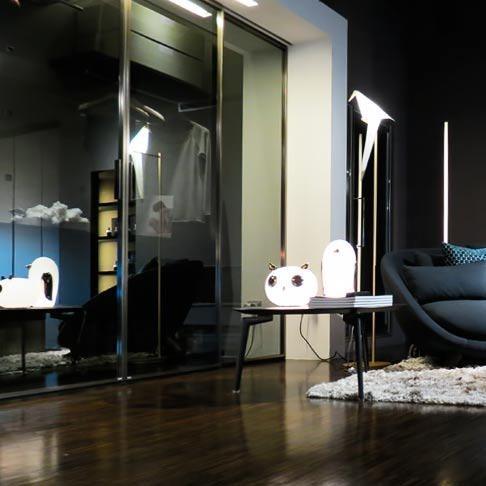 Penguin Design Table Lamp