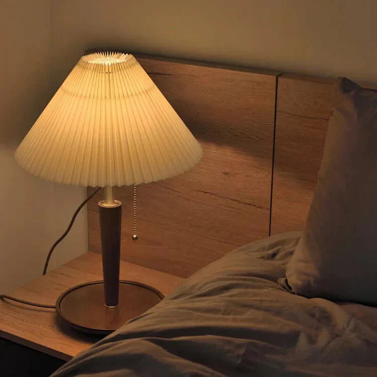 Lea Vintage Wooden Table Lamp