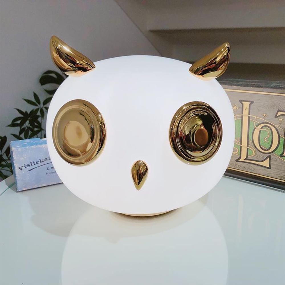 Penguin Design Table Lamp