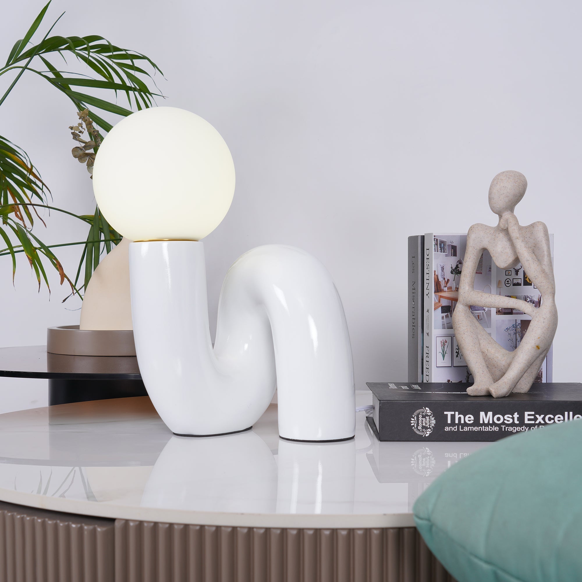 Ellfordia Spiral Table Lamp