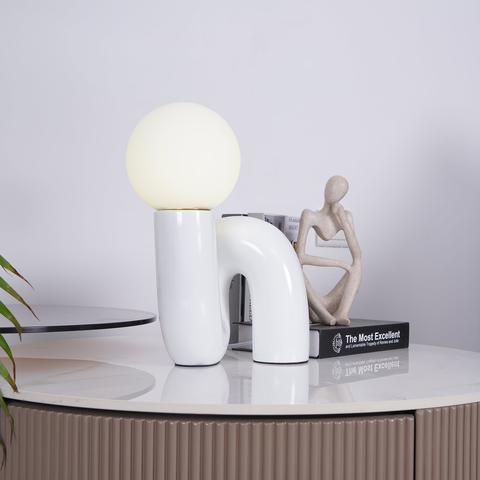 Ellfordia Spiral Table Lamp