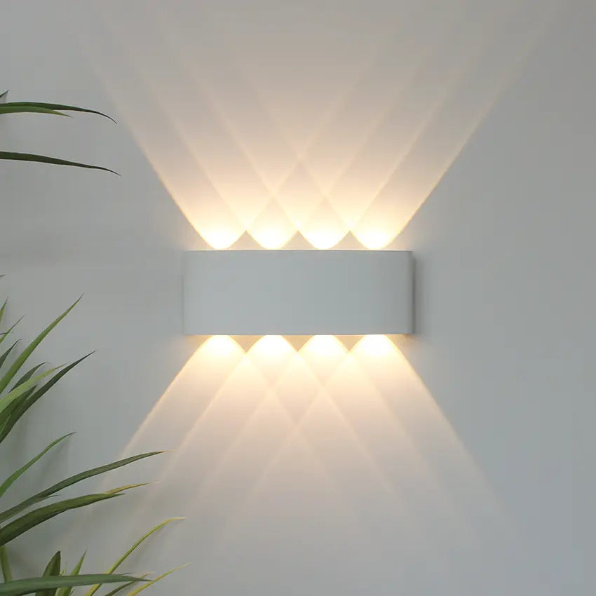 Domesi Wall Light